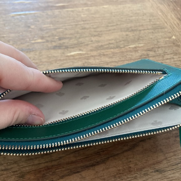 New Without Tags Kate Spade Jade Medium Wristlet - Picture 5 of 7